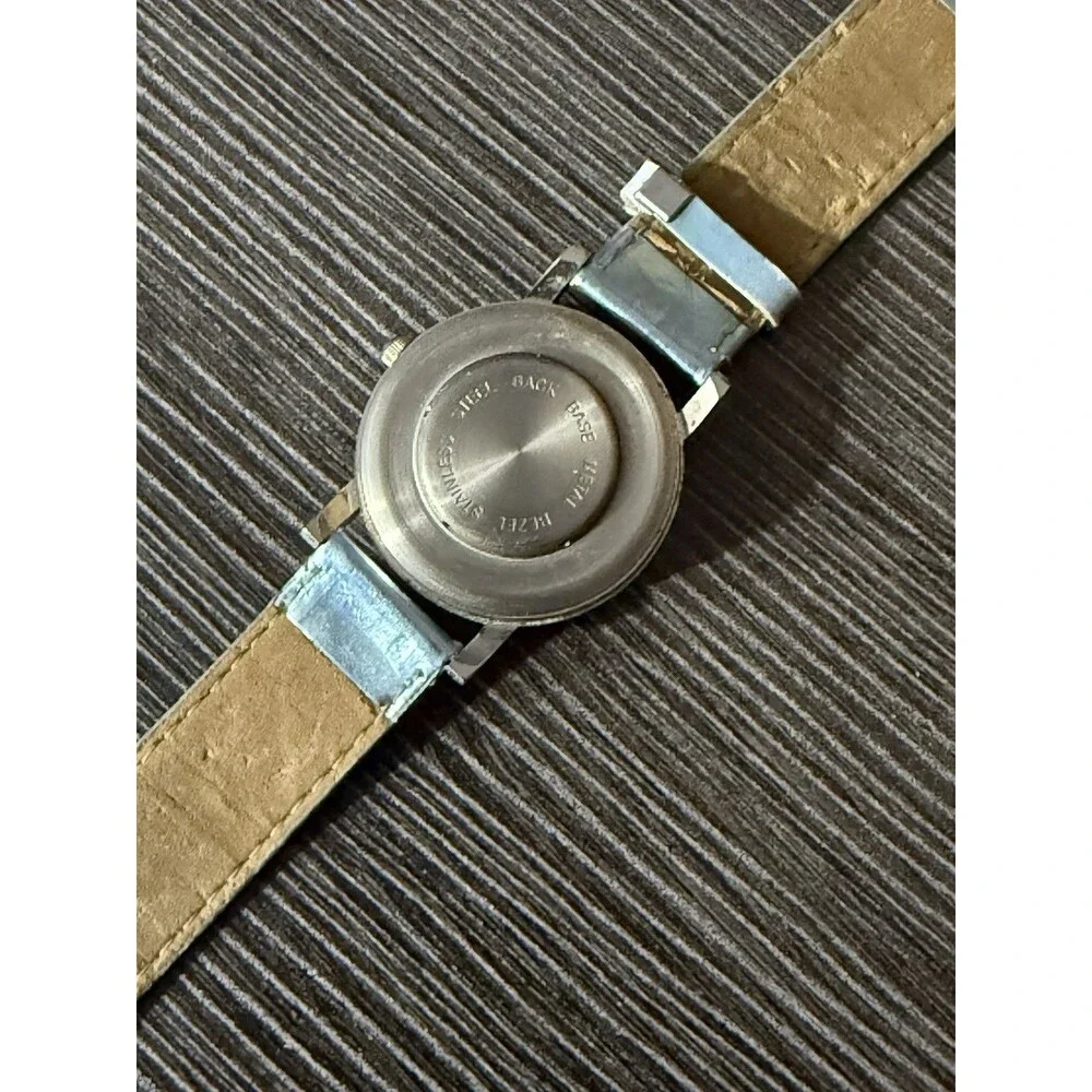 Christmas Snow Man Classic Vintage  Analog Watch New Battery!